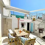 Casa Viola -100m To Piazza-panoramic Historic Town View