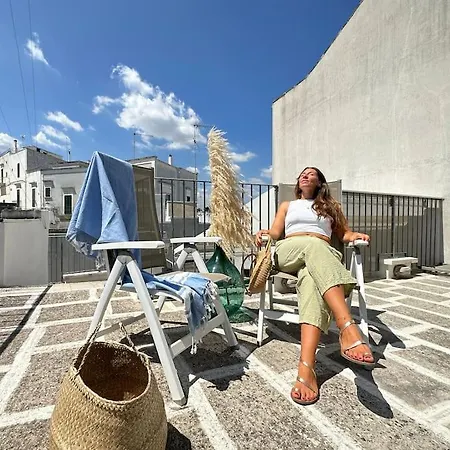 Casa Viola -100m To Piazza-panoramic Historic Town View بيت للعطل أوستوني