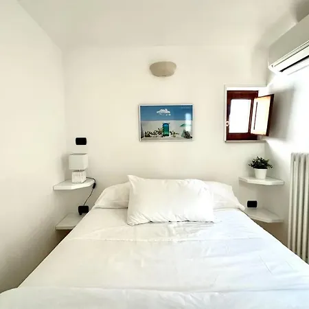 بيت للعطل Casa Viola -100m To Piazza-panoramic Historic Town View *